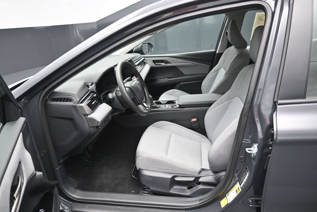 Used 2026 Toyota Camry LE FWD image 9