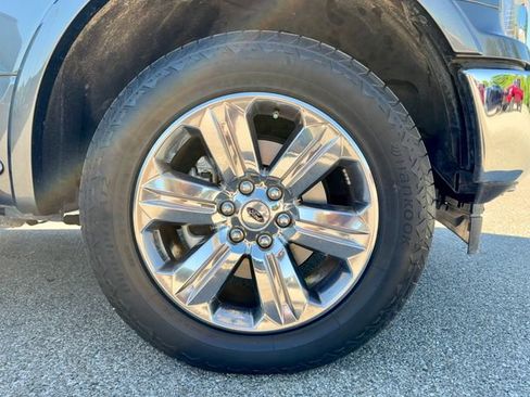 Used 2020 Ford F150 Lariat w/ Equipment Group 502A Luxury AWD/4WD image 40