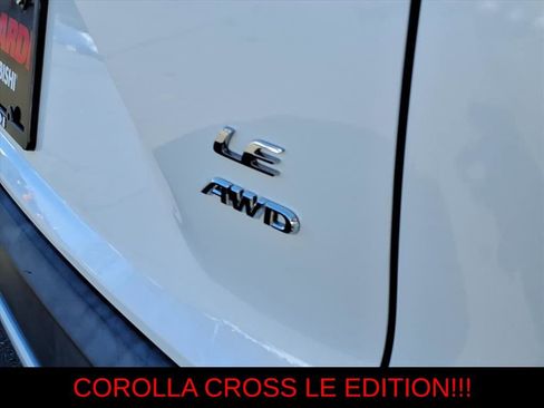 Used 2023 Toyota Corolla Cross LE w/ Moonroof Package AWD/4WD image 9