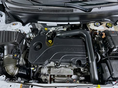 Used 2024 Chevrolet Equinox LT image 32