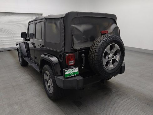 Used 2018 Jeep Wrangler Unlimited Sahara image 5