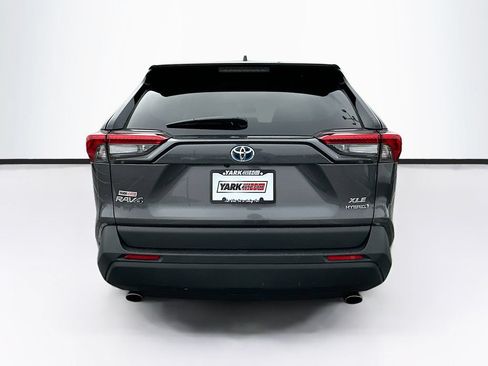 Used 2024 Toyota RAV4 XLE w/ Convenience Package AWD/4WD image 9