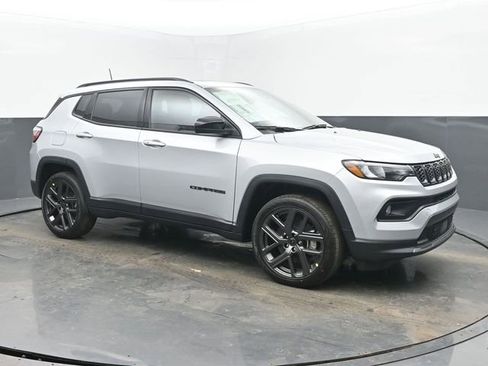 New 2026 Jeep Compass Latitude w/ Sun and Sound Group AWD/4WD image 7