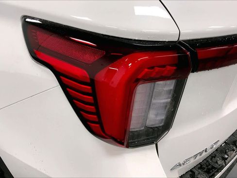 New 2026 Ford Explorer Active w/ Active Comfort Package image 14