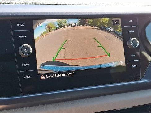 Certified 2023 Volkswagen Taos SE w/ Panoramic Sunroof Package AWD/4WD image 24