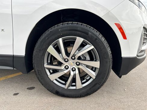 Used 2024 Chevrolet Equinox LT AWD/4WD image 24
