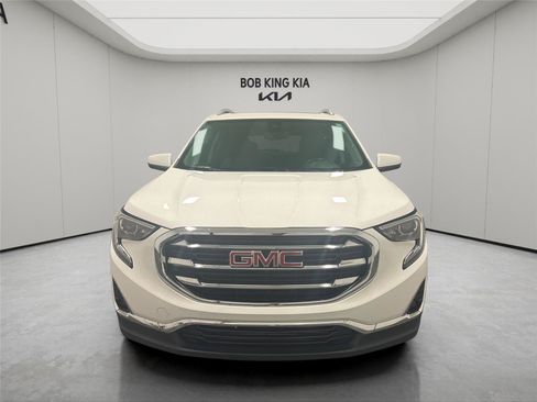 Used 2020 GMC Terrain SLT w/ Preferred Package FWD image 8