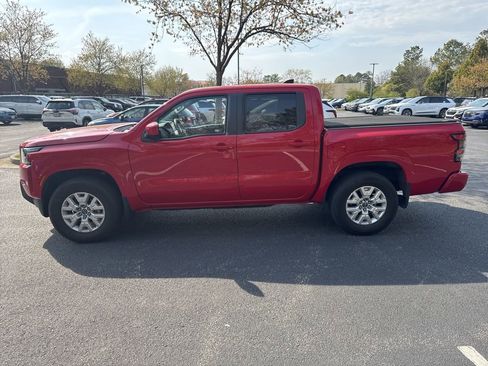Used 2022 Nissan Frontier SV image 4