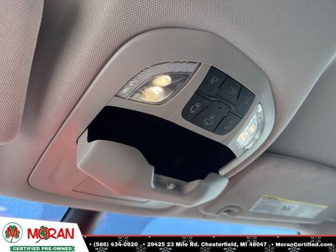 Used 2024 Chrysler Pacifica Touring-L image 23