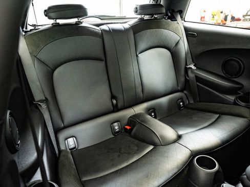 Used 2024 MINI Cooper S w/ Signature Upholstery Package FWD image 43