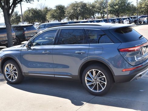 New 2026 Lincoln Corsair Premiere image 10