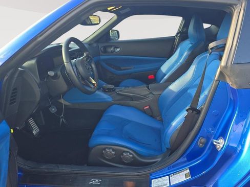 Used 2025 Nissan Z Performance w/ Floor Mat Package RWD image 3