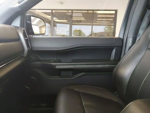 Used 2020 Ford Expedition XLT w/ Equipment Group 202A AWD/4WD image 26