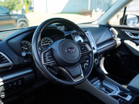 Used 2023 Subaru Forester Premium AWD/4WD image 6