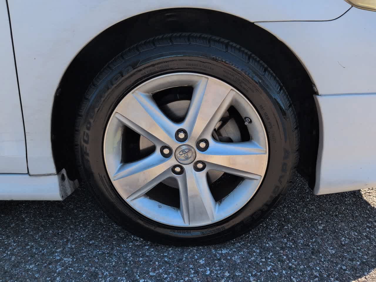 Used 2011 Toyota Camry SE w/ SE Extra-Value Pkg #1 FWD image 11