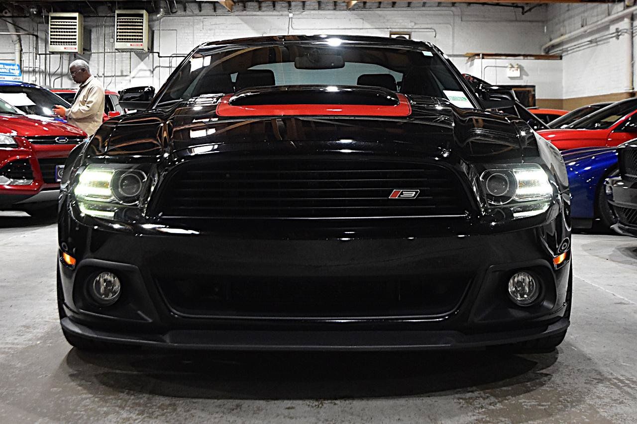 Used 2013 Ford Mustang GT Premium w/ GT Track Pkg RWD image 2