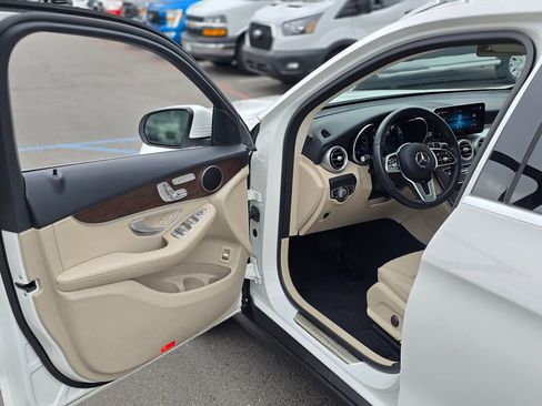 Used 2022 Mercedes-Benz GLC 300 image 34