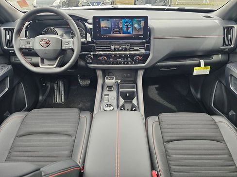 New 2026 Nissan Pathfinder Rock Creek image 9