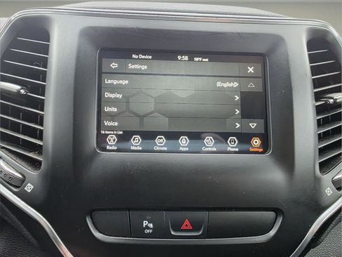 Used 2020 Jeep Cherokee Latitude Plus w/ Cold Weather Group image 20