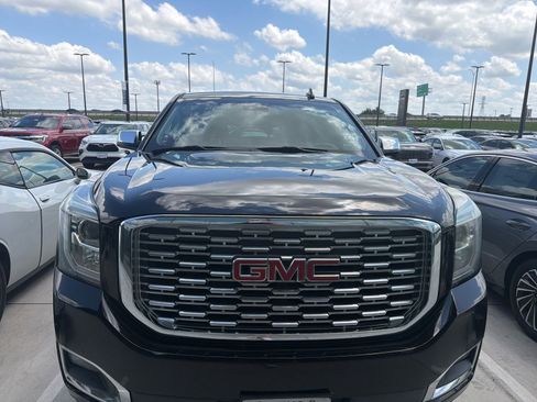 Used 2019 GMC Yukon Denali w/ Denali Ultimate Package RWD image 2