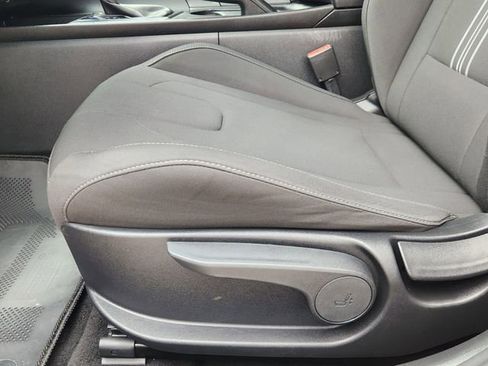 Used 2024 Hyundai Elantra SEL FWD image 23
