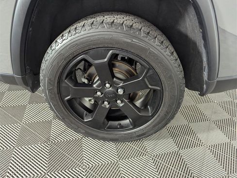 Certified 2021 Jeep Grand Cherokee Freedom Edition image 19