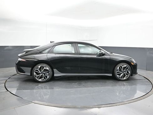 New 2025 Hyundai Ioniq 6 SEL image 6