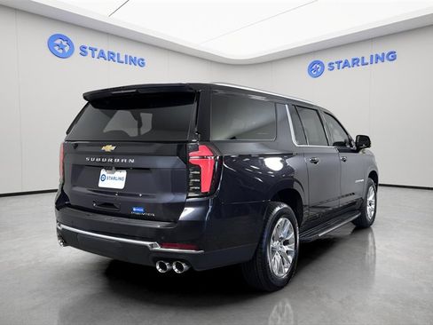 Certified 2025 Chevrolet Suburban Premier image 8