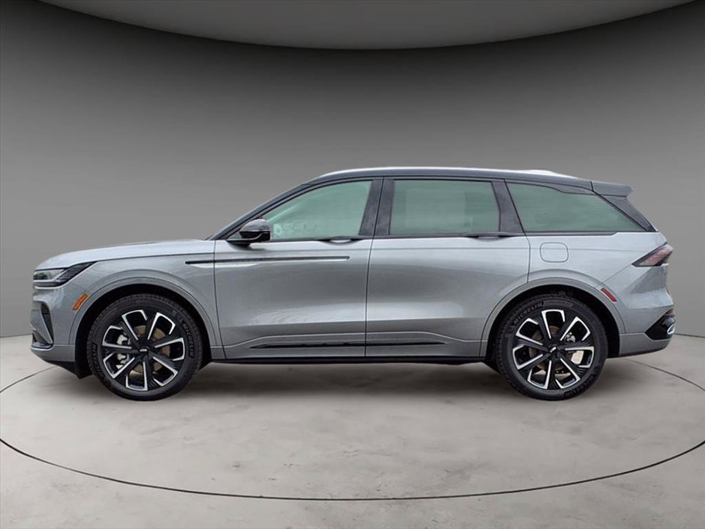 New 2025 Lincoln Nautilus Reserve AWD/4WD image 2