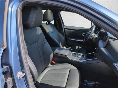 Used 2025 BMW 330i Sedan w/ M Sport Package RWD image 22