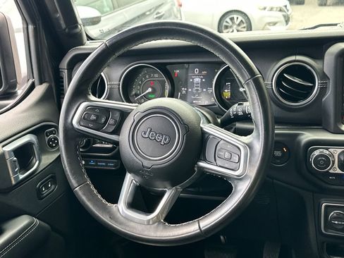 Used 2021 Jeep Wrangler Unlimited Sahara AWD/4WD image 18