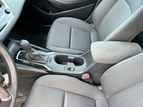 Used 2026 Toyota Corolla LE FWD image 27