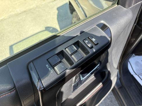 Used 2015 Toyota 4Runner Trail Premium AWD/4WD image 9