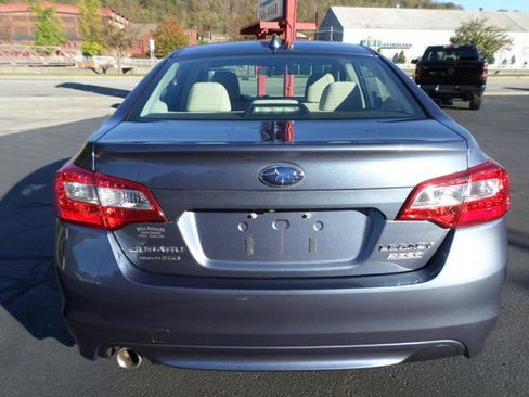 Used 2017 Subaru Legacy 2.5i Premium image 5