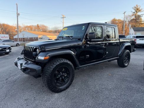 Used 2022 Jeep Gladiator Willys image 5