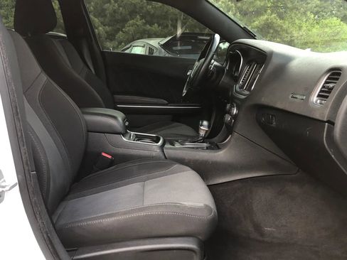 Used 2018 Dodge Charger R/T image 8
