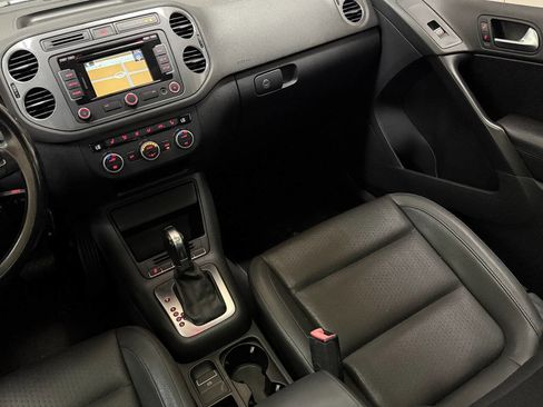 Used 2013 Volkswagen Tiguan SE image 52