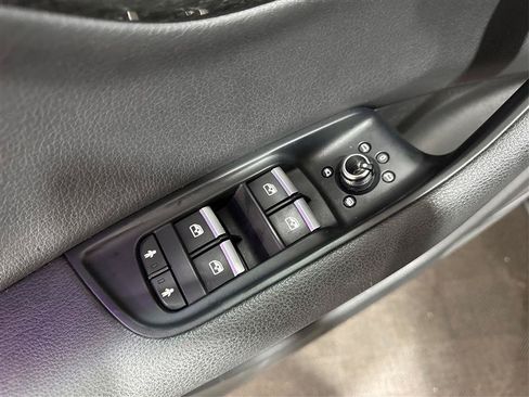 Used 2018 Audi Q7 3.0T Prestige w/ Prestige Package AWD/4WD image 38