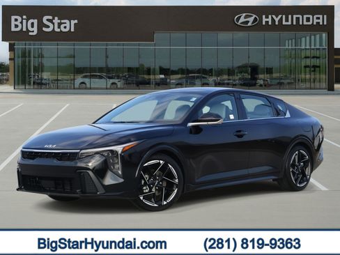 Used 2025 Kia K4 GT-Line w/ GT-Line Premium Package image 1