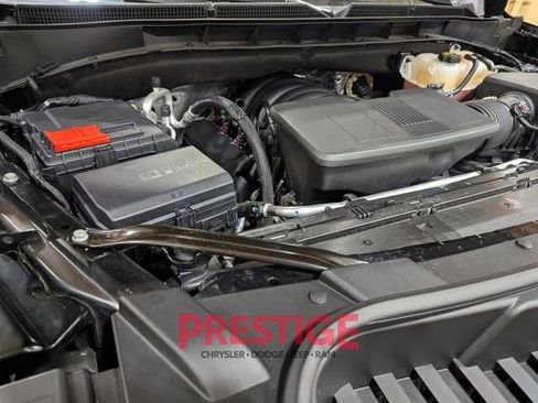 Used 2025 GMC Yukon XL Denali image 34