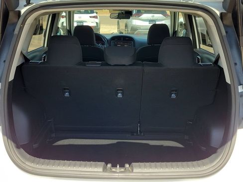 Used 2025 Kia Soul LX w/ LX Technology Package FWD image 12