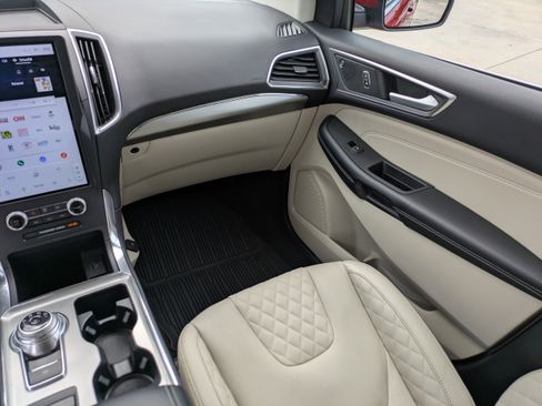 Used 2024 Ford Edge Titanium w/ Titanium Elite Package image 13