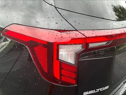 Certified 2024 Kia Seltos S FWD image 23