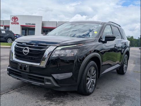 Used 2025 Nissan Pathfinder SV AWD/4WD image 5