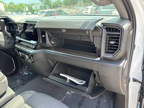 Used 2023 Chevrolet Silverado 1500 LT AWD/4WD image 42
