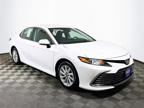 Certified 2024 Toyota Camry LE image 1