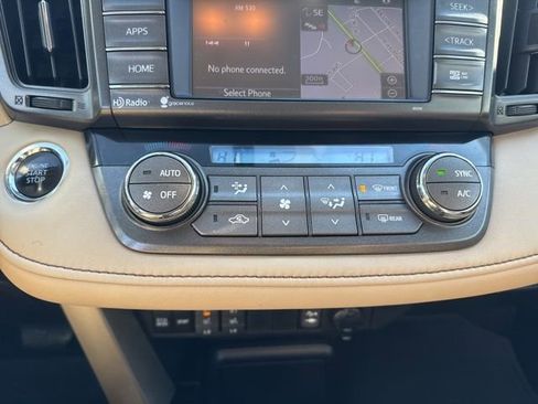 Used 2015 Toyota RAV4 Limited image 27