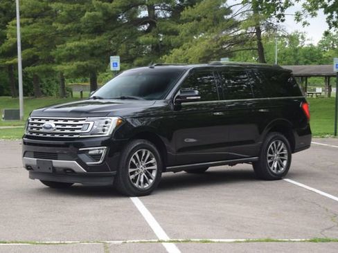 Used 2018 Ford Expedition Limited w/ Equipment Group 301A AWD/4WD image 24