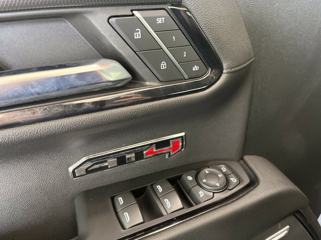 Used 2024 GMC Sierra 1500 AT4 w/ AT4 Premium Package AWD/4WD image 4