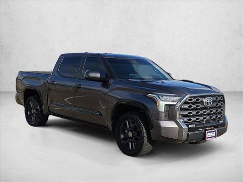 Used 2024 Toyota Tundra Platinum AWD/4WD image 3